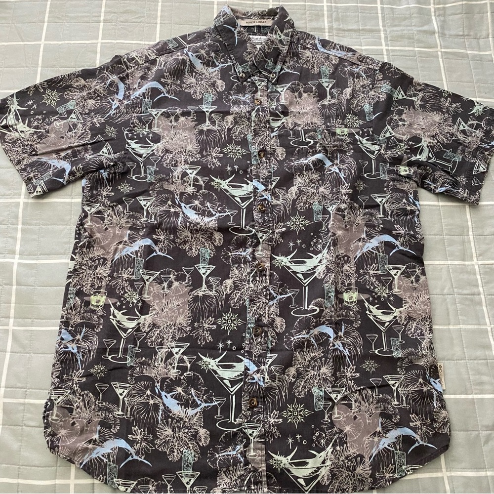Men's Columbia River Lodge Hawaiian Shirt Size M Button Down Grey short sleeve